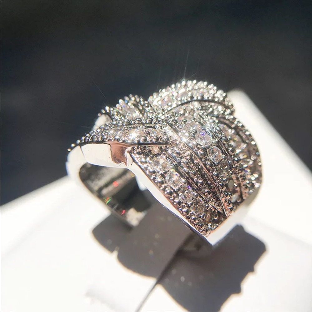 VICTORY ♡ Cubic Zircon Ring GIFT size 7 - Picture 3 of 6
